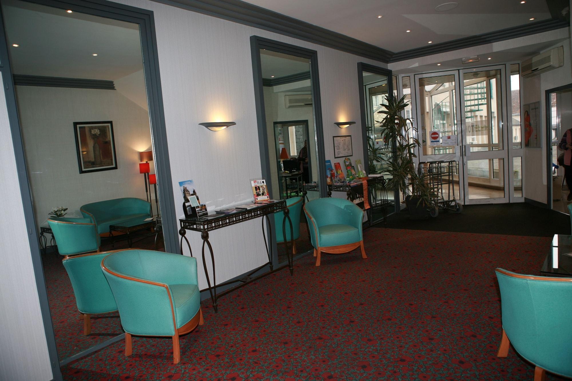 Ibis Châteauroux Buitenkant foto