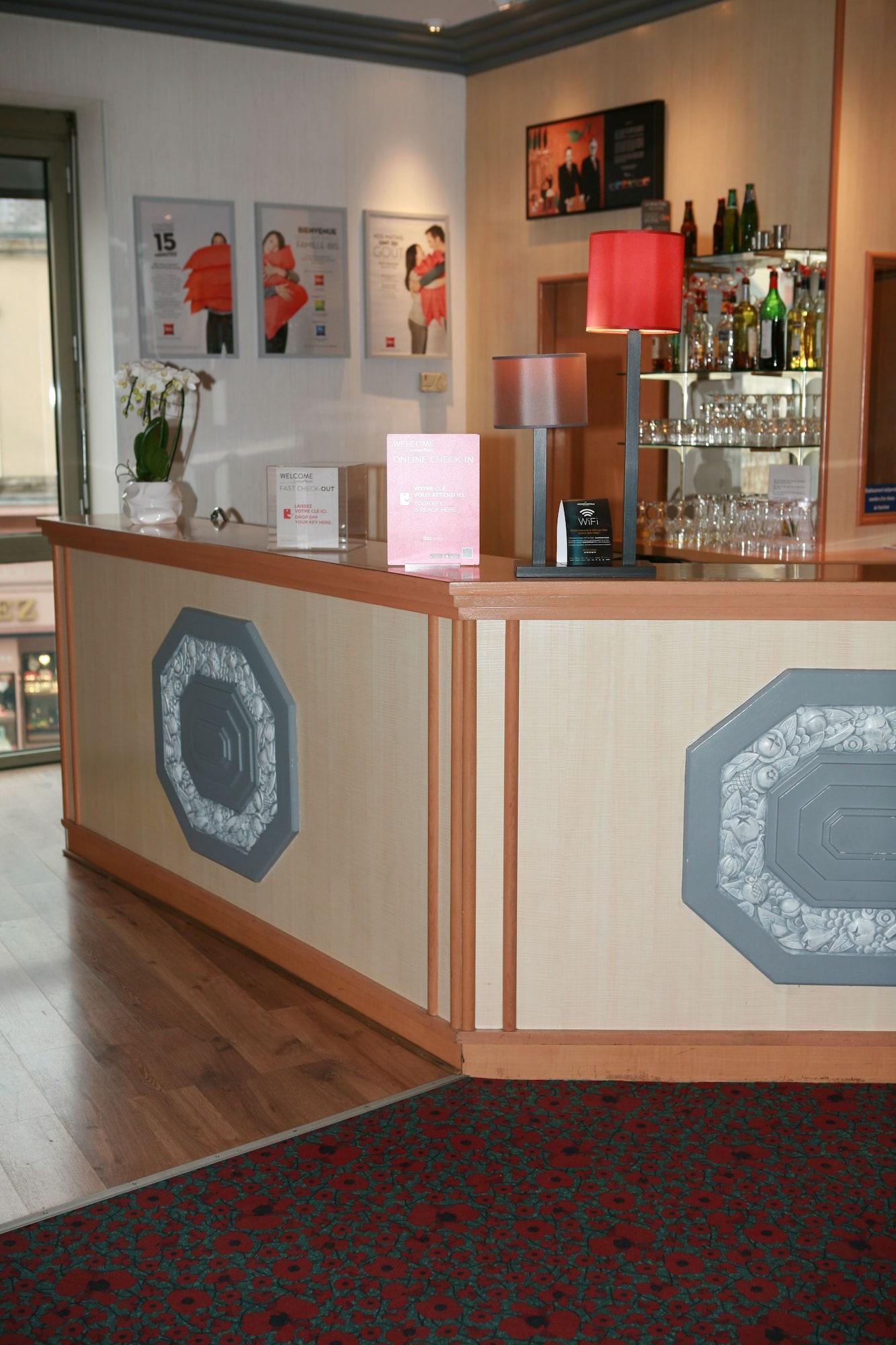 Ibis Châteauroux Buitenkant foto