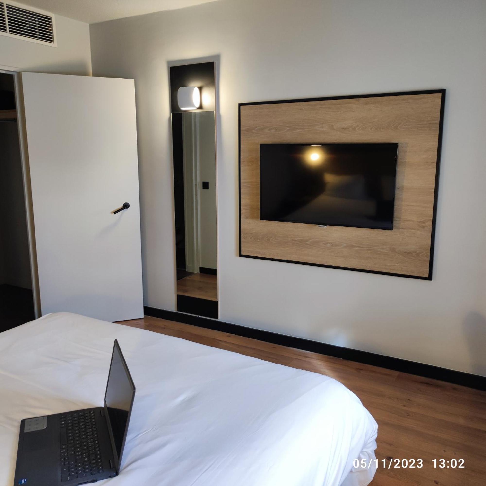 Ibis Châteauroux Buitenkant foto