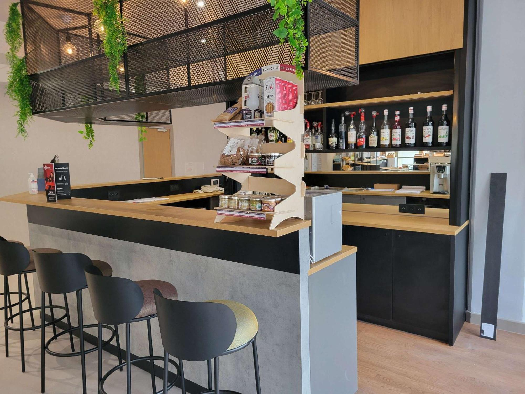 Ibis Châteauroux Buitenkant foto