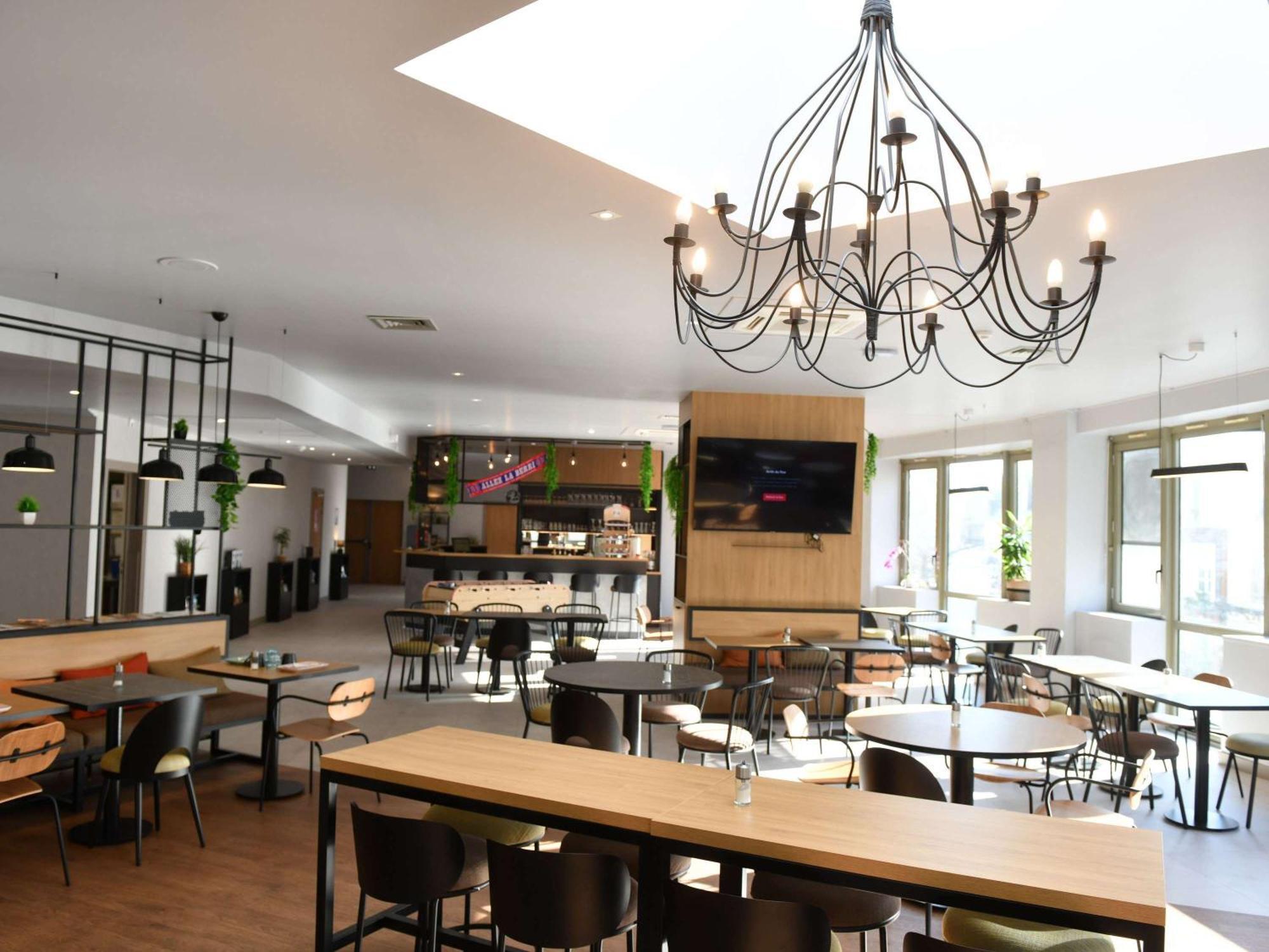 Ibis Châteauroux Buitenkant foto