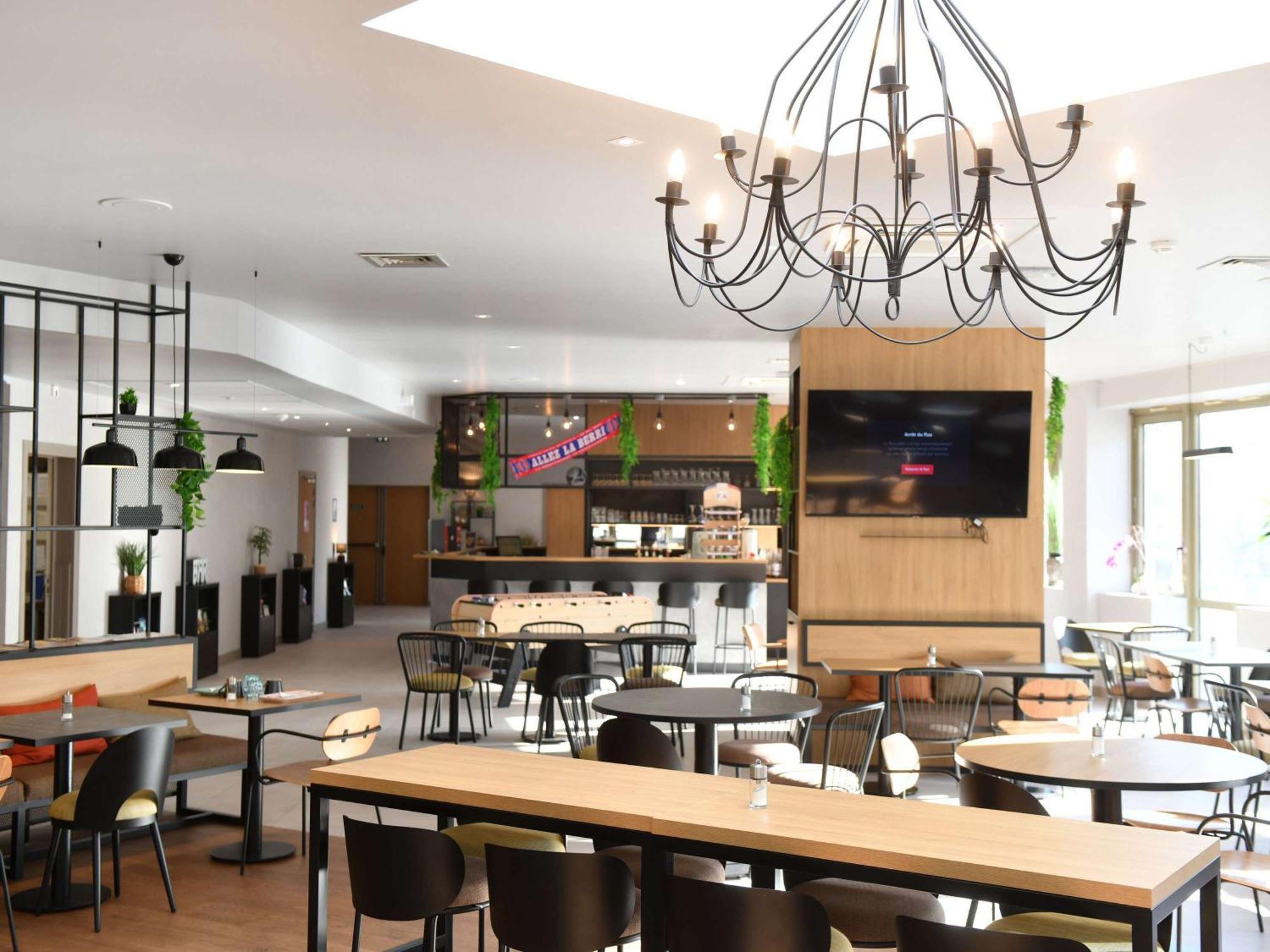 Ibis Châteauroux Buitenkant foto