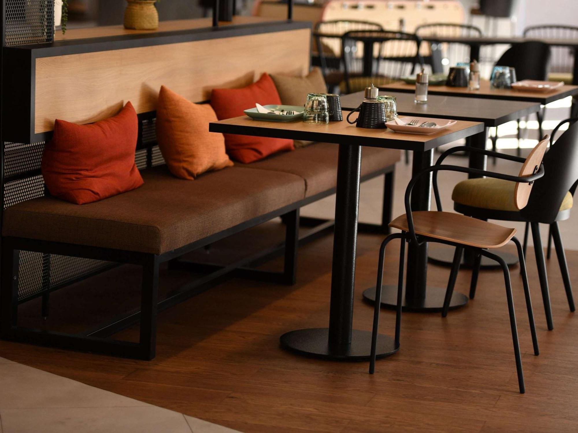 Ibis Châteauroux Buitenkant foto