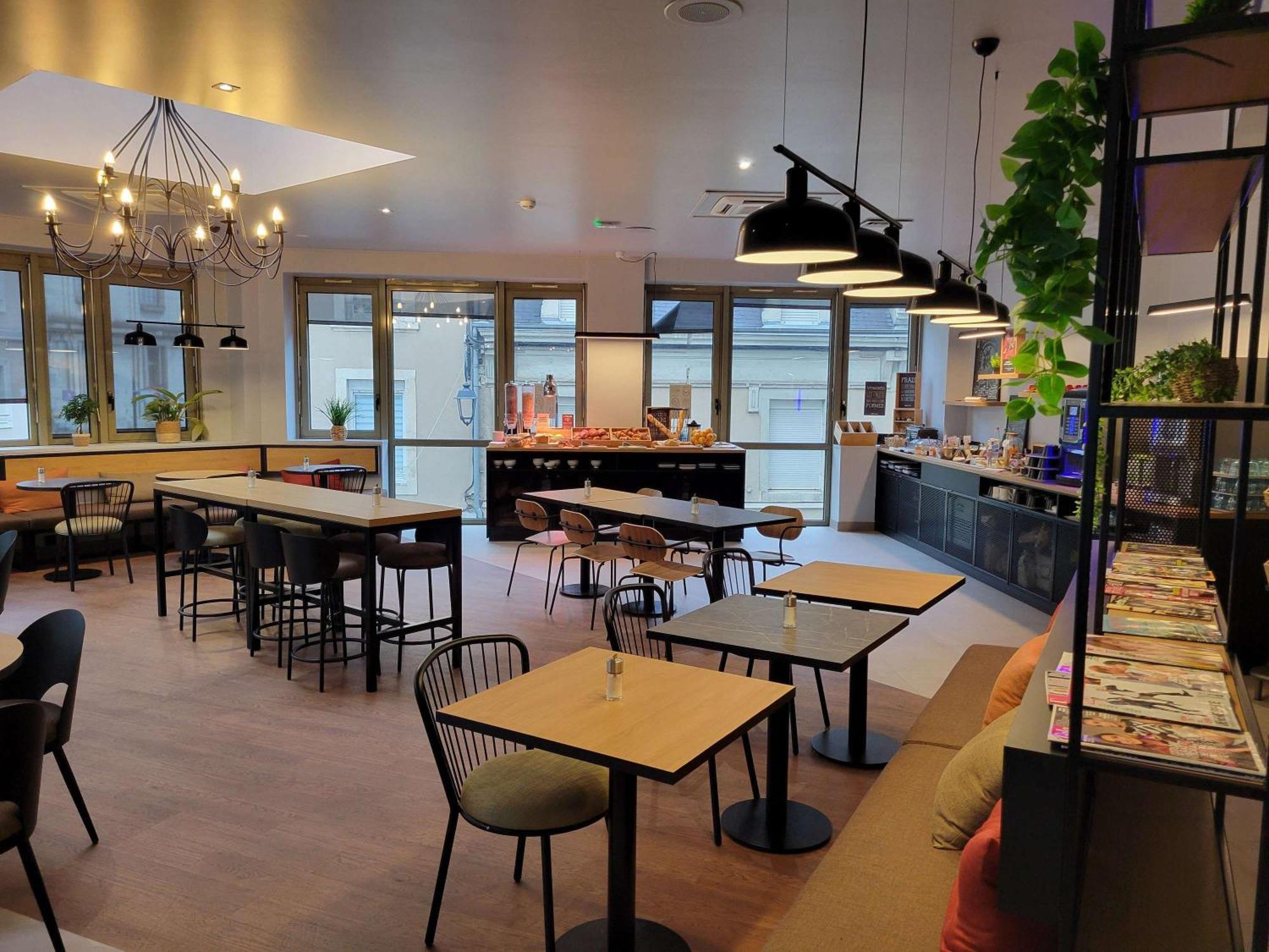 Ibis Châteauroux Buitenkant foto