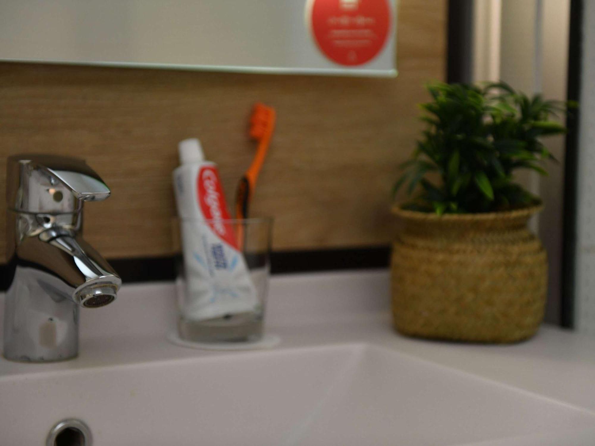 Ibis Châteauroux Buitenkant foto